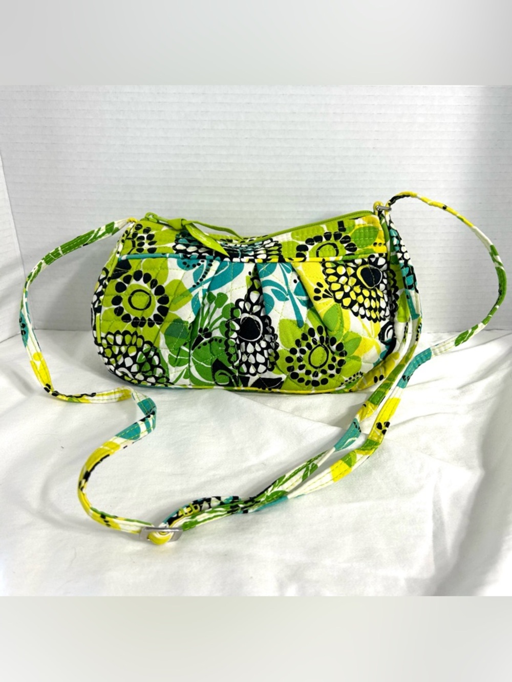 Vera Bradley Limes Up Crossbody Bag Purse Floral Paisley Green Cotton Quilted